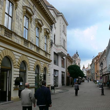 Sunny City Center Pécs Eksteriør billede